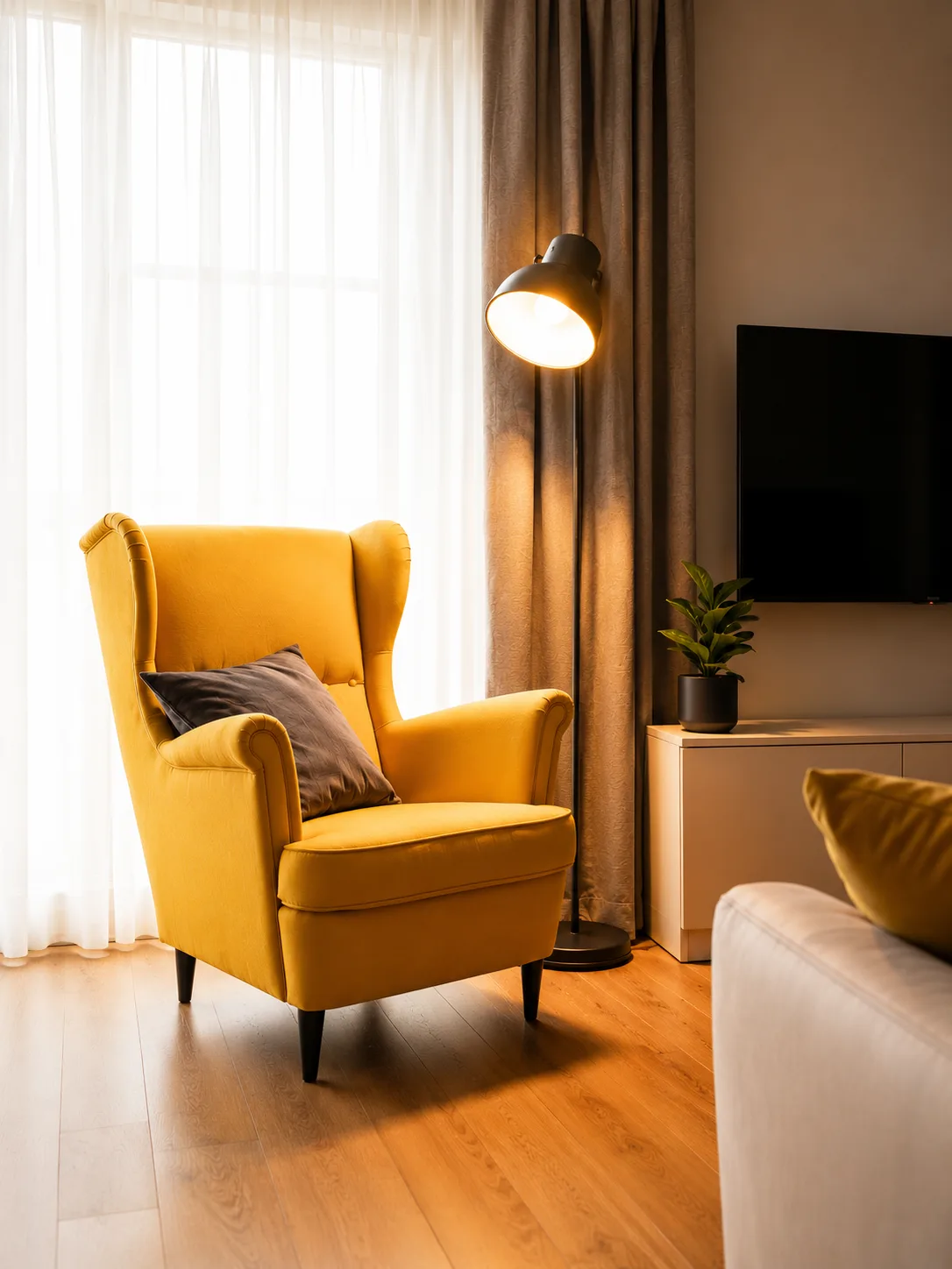 Apartament w klimacie stoczniowego Gdańska — salon (1)